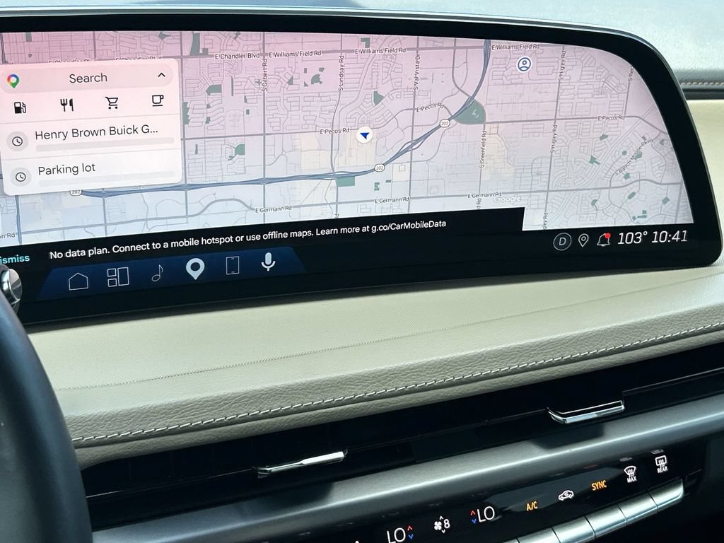 Used 2024 Cadillac XT4 Luxury w/ Cold Weather Package FWD image 14