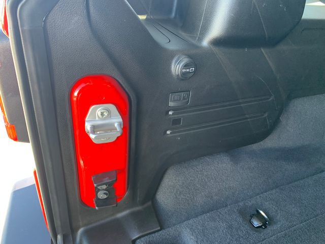 Used 2025 Jeep Wrangler Unlimited Sahara AWD/4WD image 20