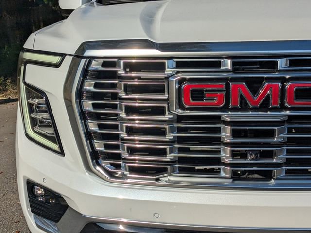 New 2026 GMC Yukon XL Denali w/ Denali Reserve Package image 10