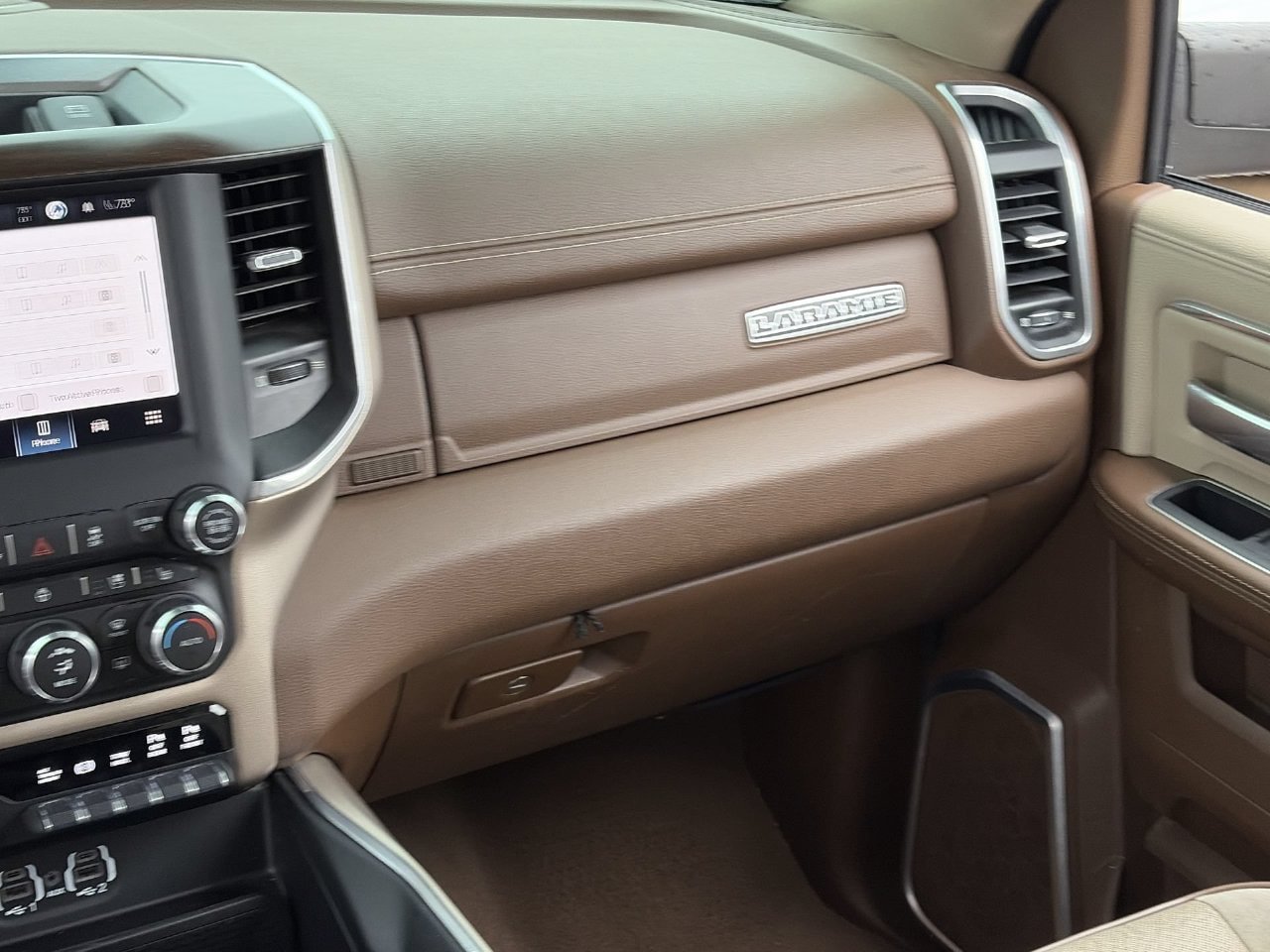 Used 2022 RAM 2500 Laramie AWD/4WD image 15