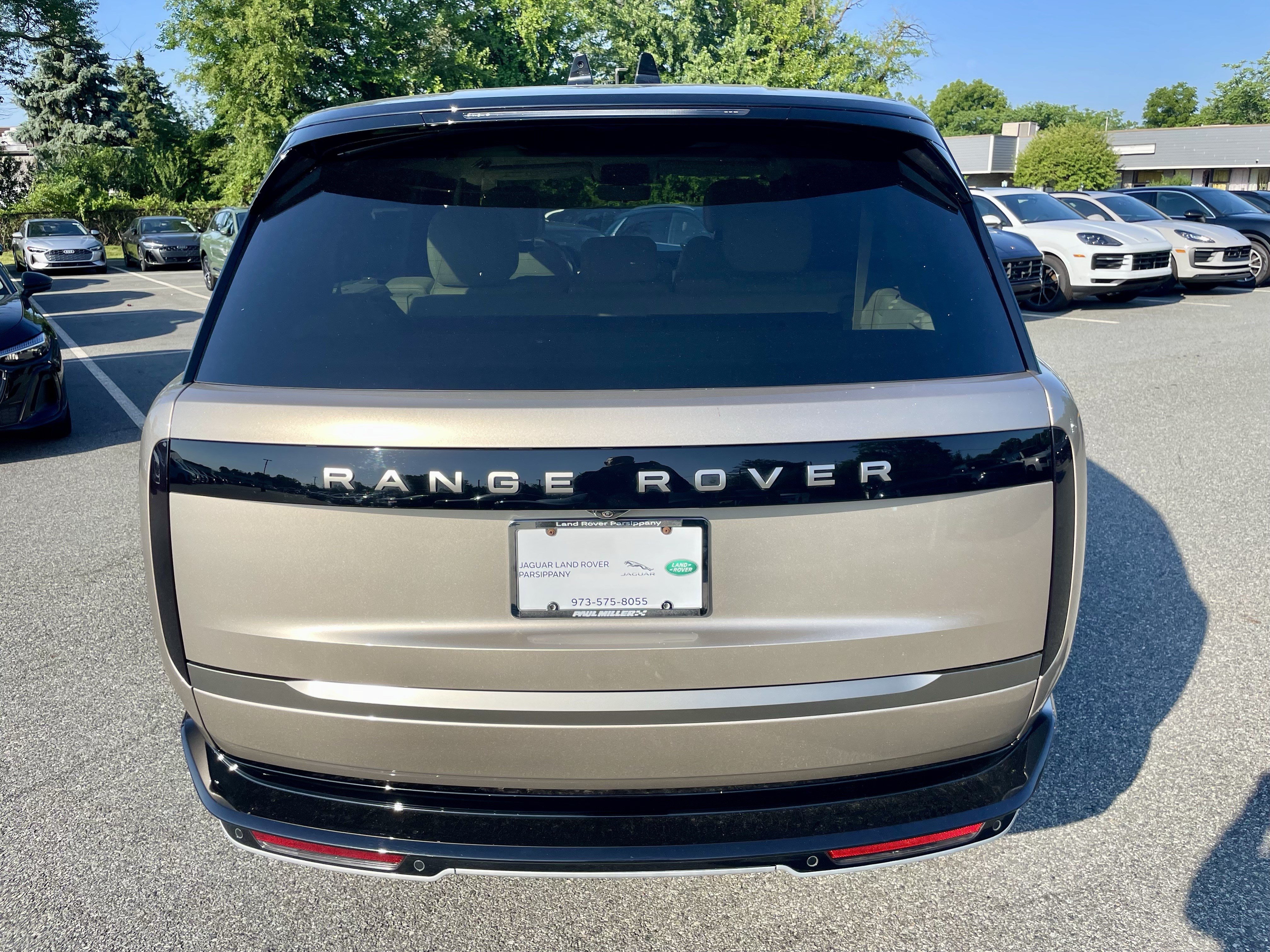 Used 2026 Land Rover Range Rover Long Wheelbase SE AWD/4WD image 6