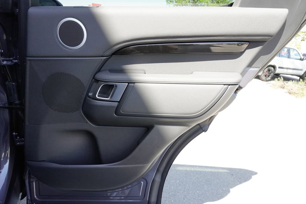 New 2026 Land Rover Discovery S AWD/4WD image 25