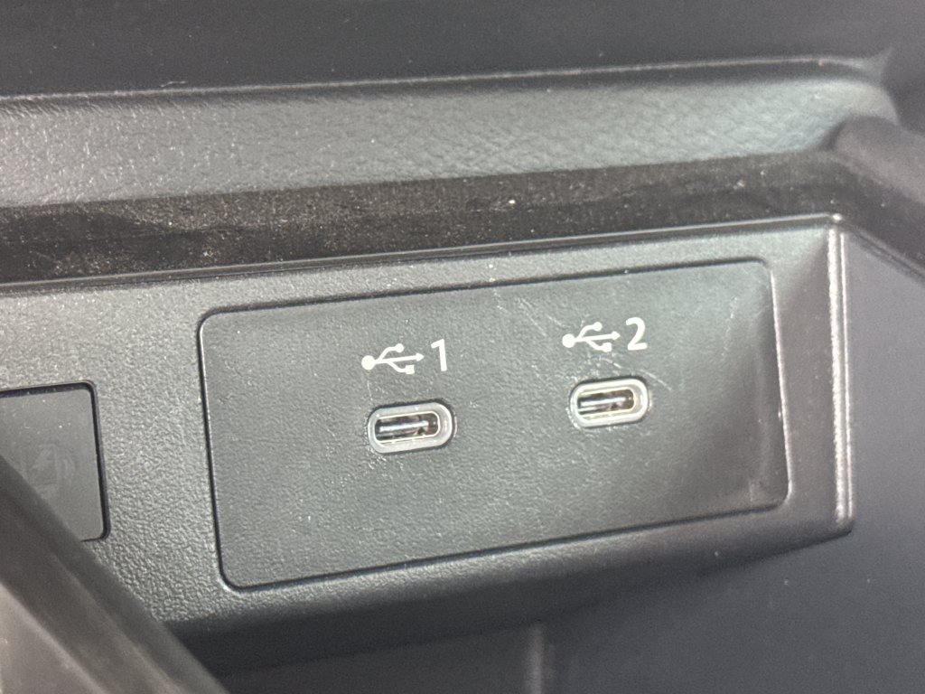 Used 2025 Nissan Kicks SR AWD/4WD image 28