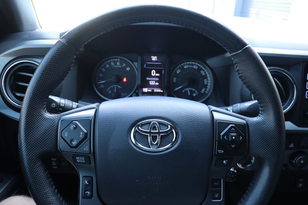 Used 2018 Toyota Tacoma TRD Sport image 50