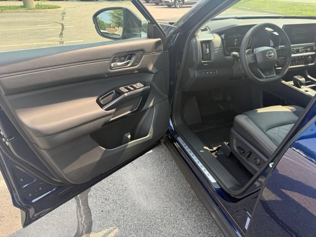 New 2026 Nissan Pathfinder Platinum AWD/4WD image 15