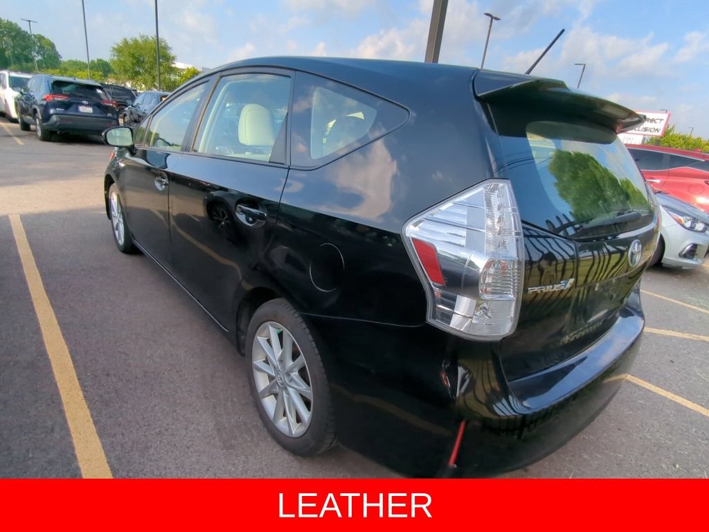 Used 2014 Toyota Prius V Five FWD image 4