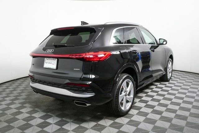 New 2025 Audi Q5 Premium Plus AWD/4WD image 3