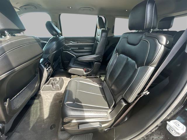 Used 2022 Jeep Grand Cherokee L Limited image 14