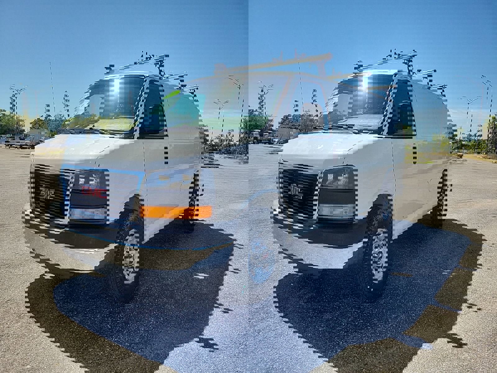 Used 2016 GMC Savana 2500 image 2