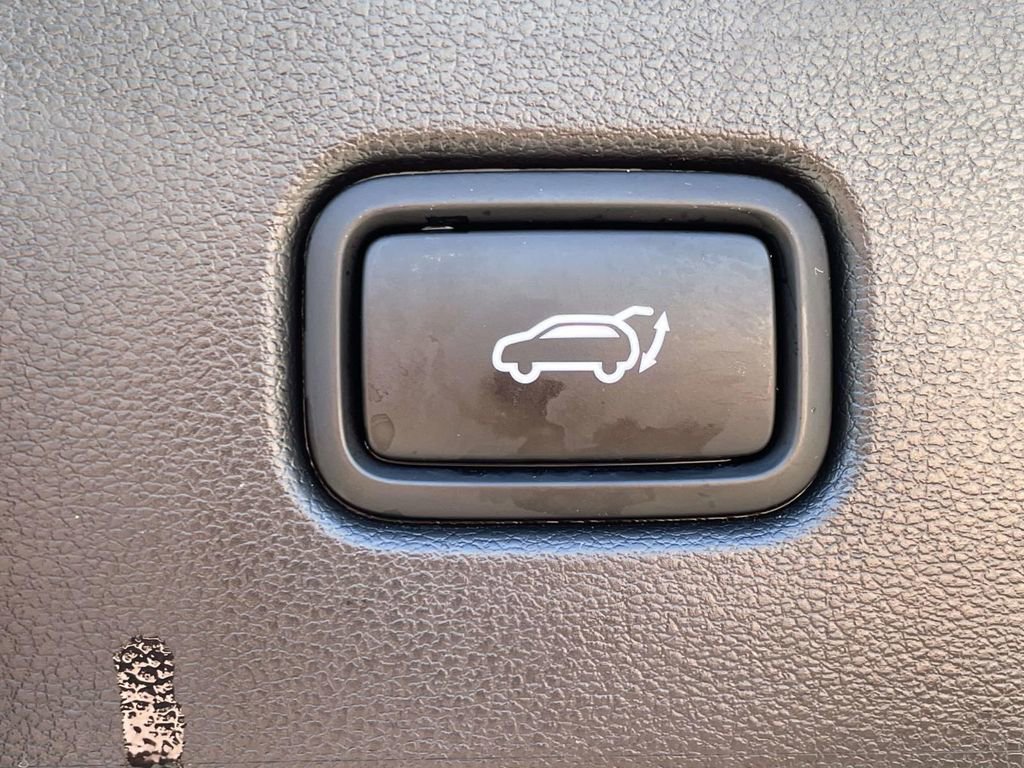 Certified 2023 Hyundai Tucson SEL FWD image 9
