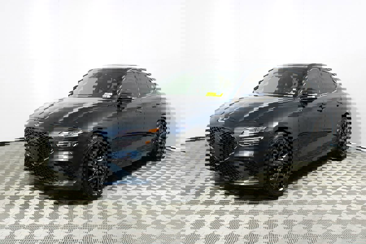 Used 2023 Genesis G70 2.0T w/ Sport Prestige Package image 3