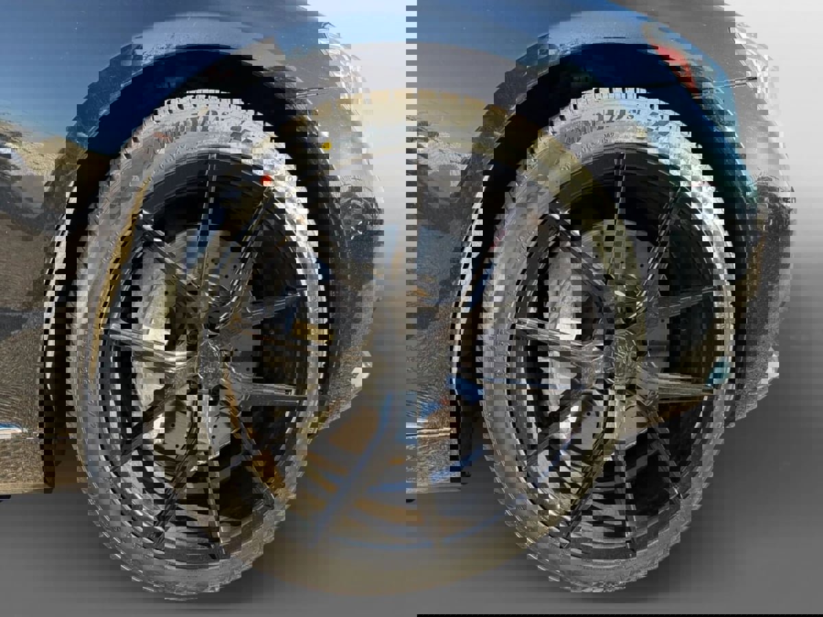 Used 2017 Mercedes-Benz S 550 Sedan image 25