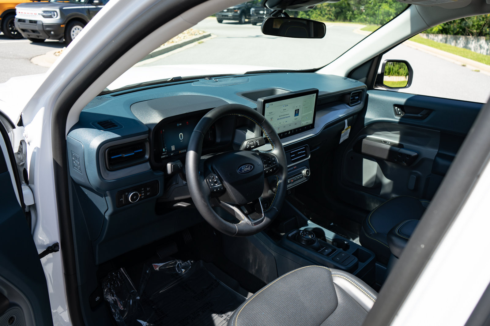 Used 2025 Ford Maverick Lobo AWD/4WD image 13