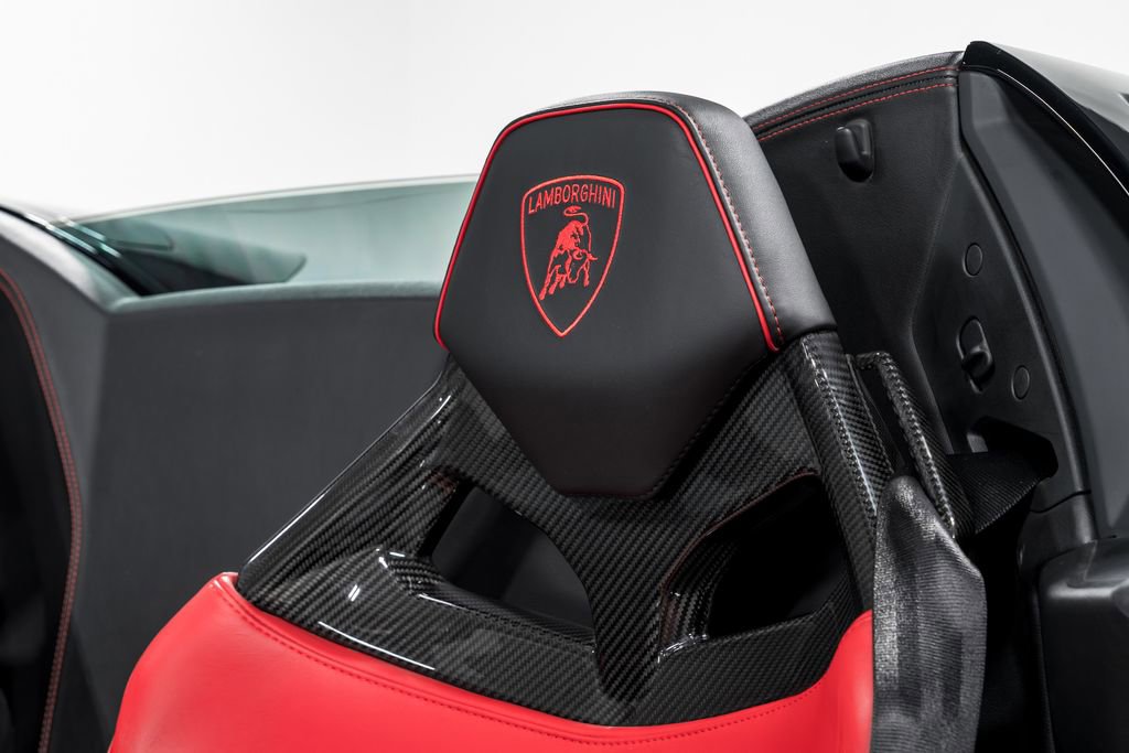 Used 2022 Lamborghini Huracan EVO RWD image 20