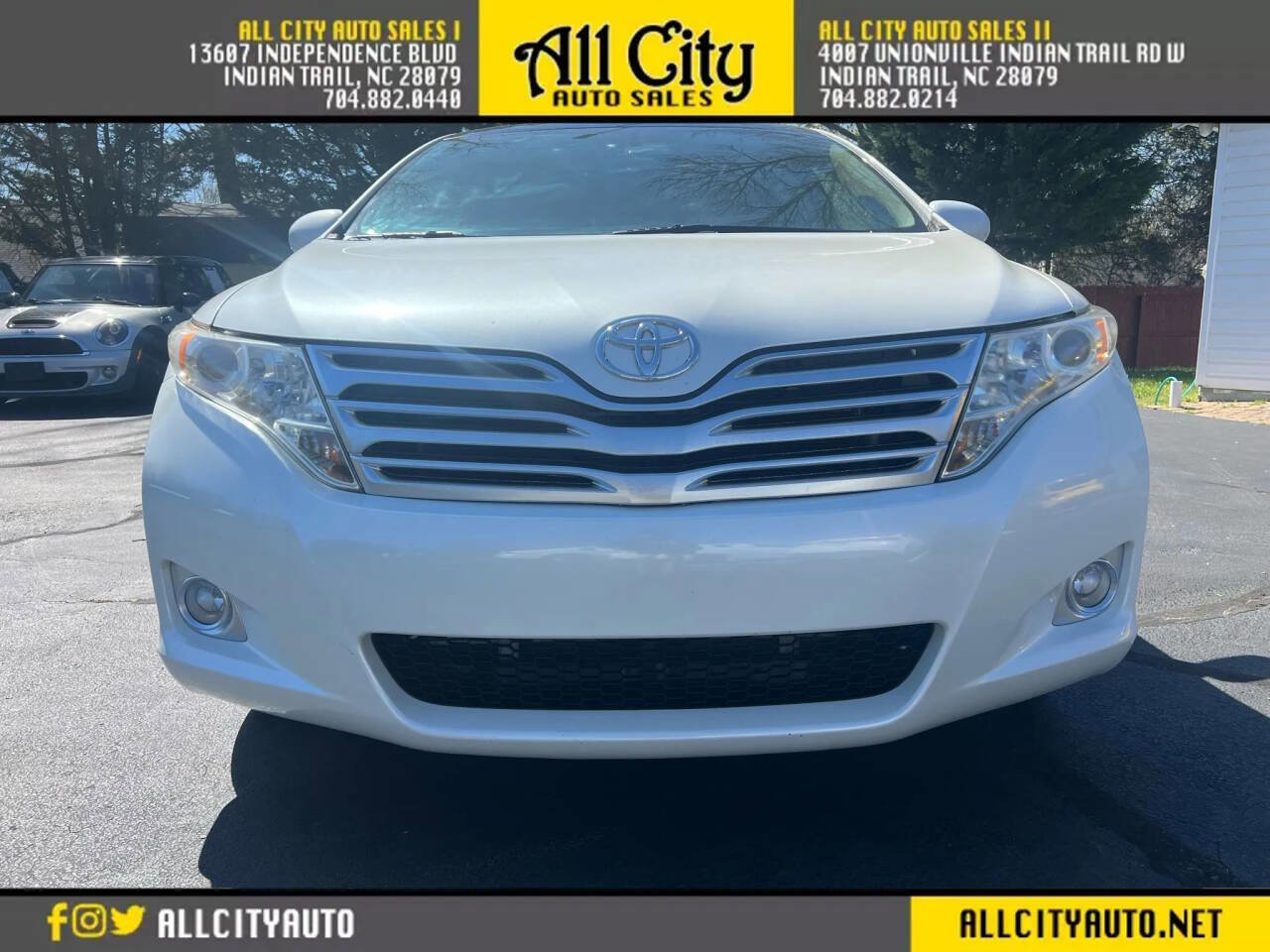 Used 2009 Toyota Venza AWD image 2
