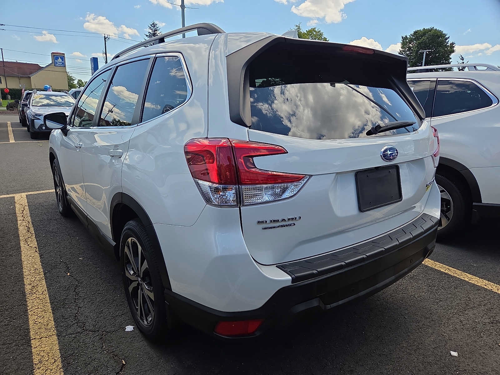 Used 2020 Subaru Forester Limited AWD/4WD image 4