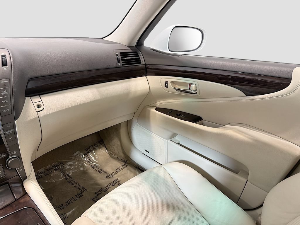 Used 2008 Lexus LS 460 RWD image 25