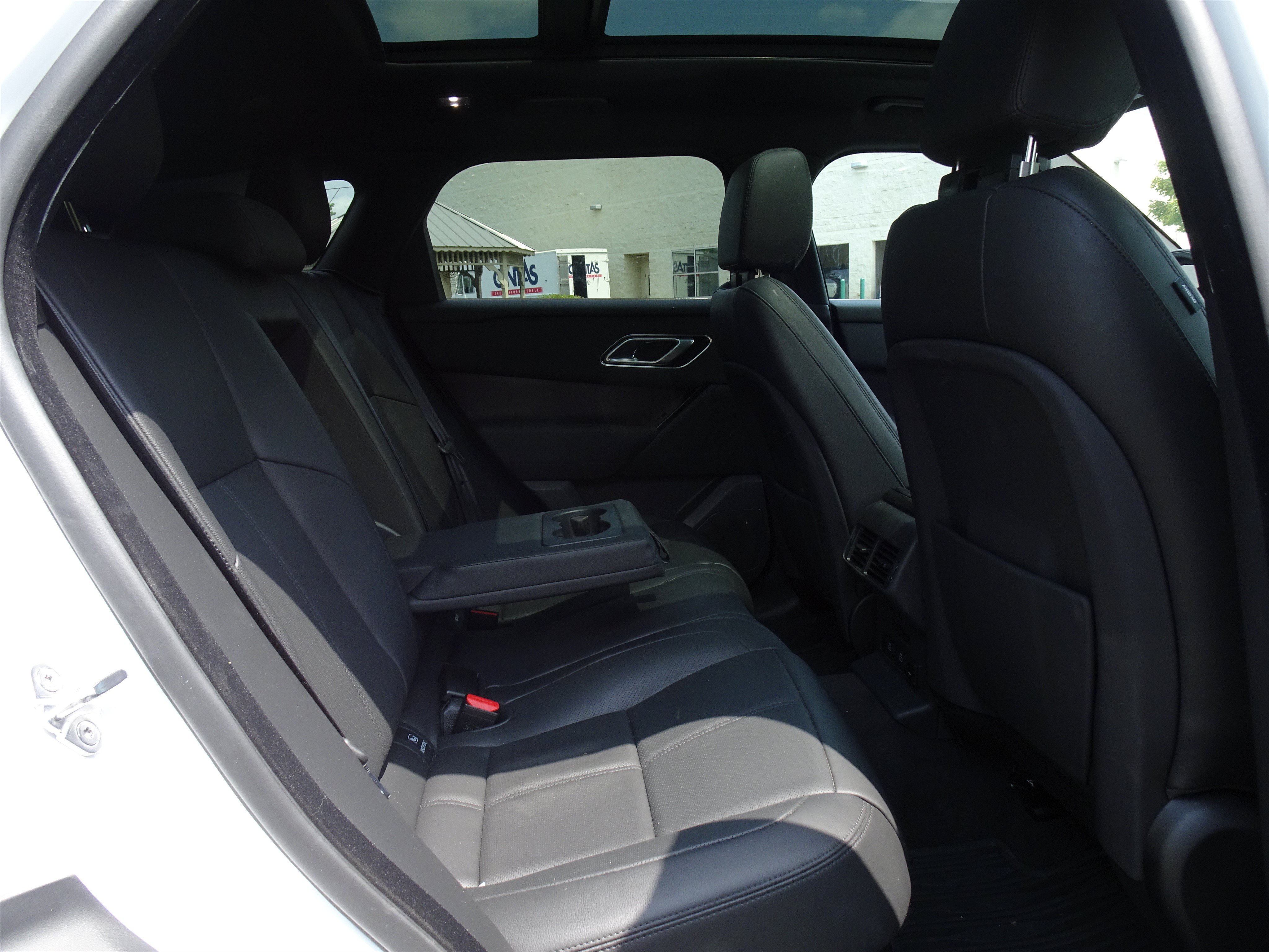 Certified 2026 Land Rover Range Rover Velar Dynamic SE AWD/4WD image 21