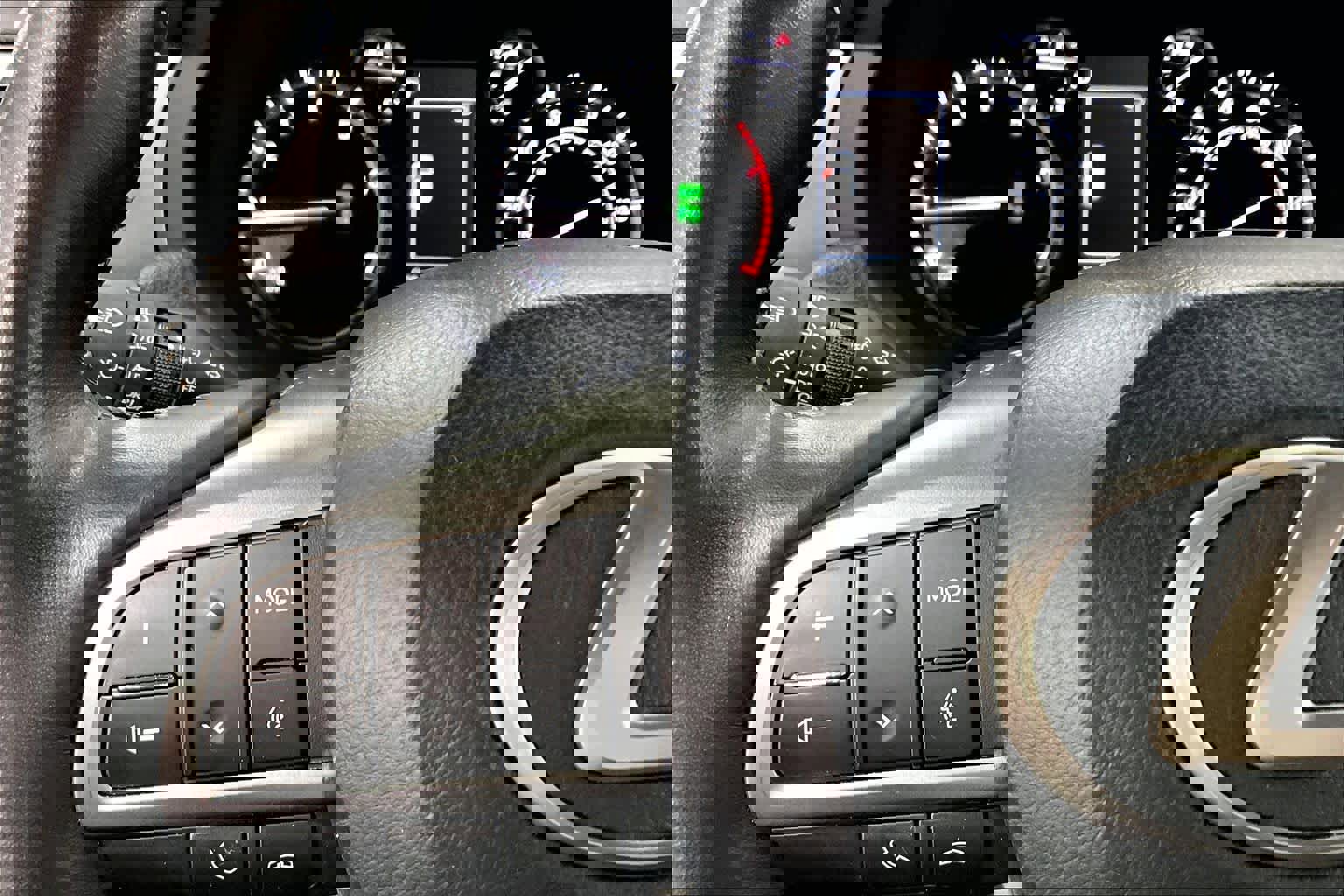 Used 2023 Lexus GX 460 Premium w/ Accessory Package image 24