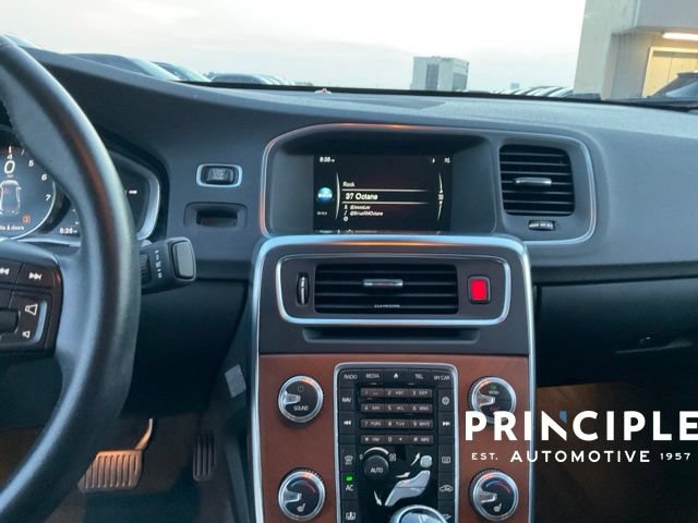 Used 2017 Volvo S60 T5 Inscription Platinum FWD image 15