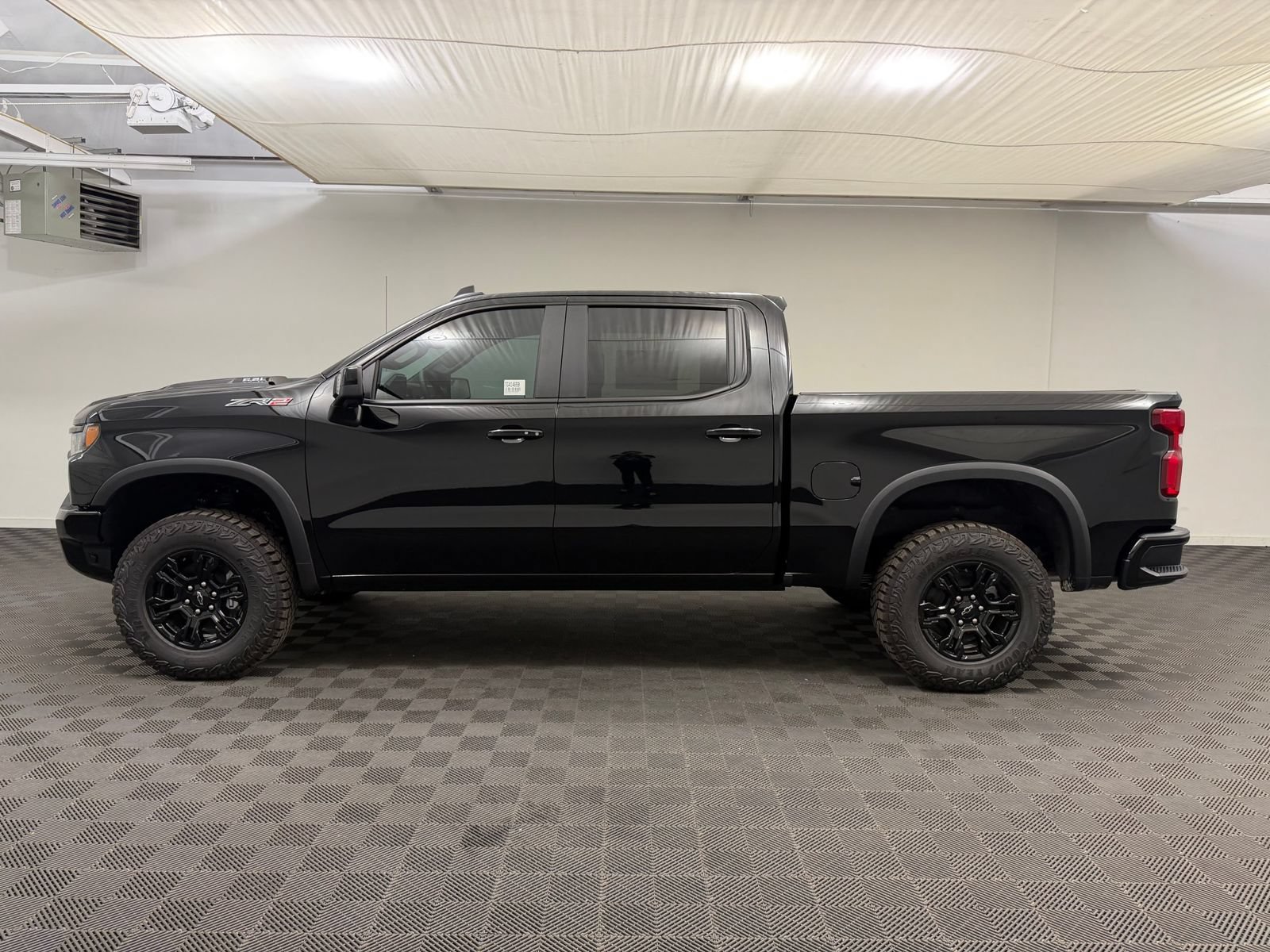 New 2026 Chevrolet Silverado 1500 ZR2 AWD/4WD image 2