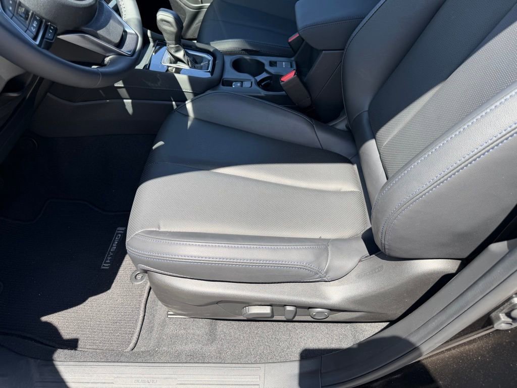 Used 2025 Subaru Forester Limited AWD/4WD image 25