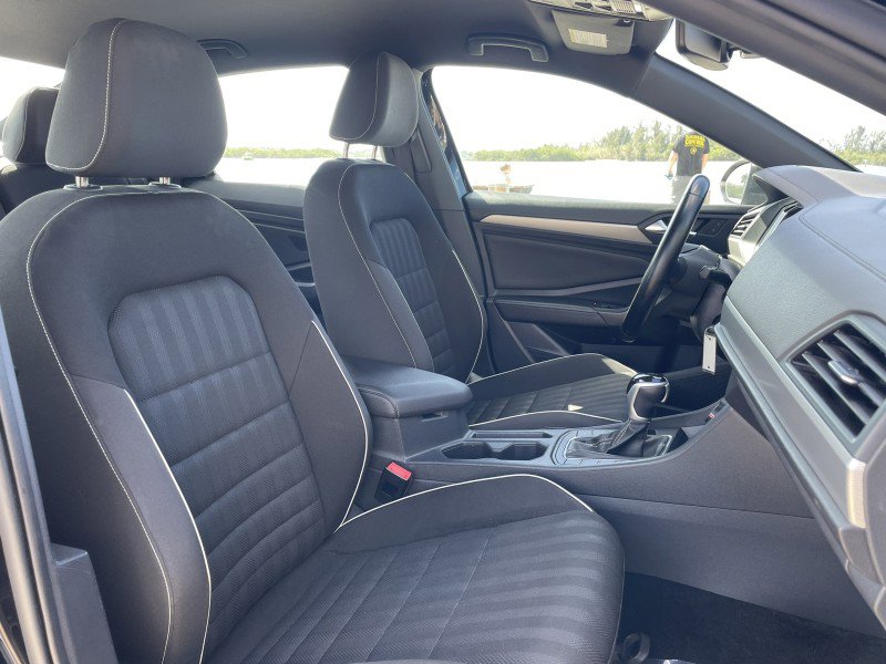 Used 2023 Volkswagen Jetta Sport image 7