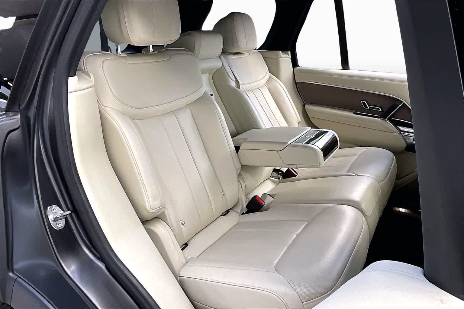 Used 2023 Land Rover Range Rover SE AWD/4WD image 19