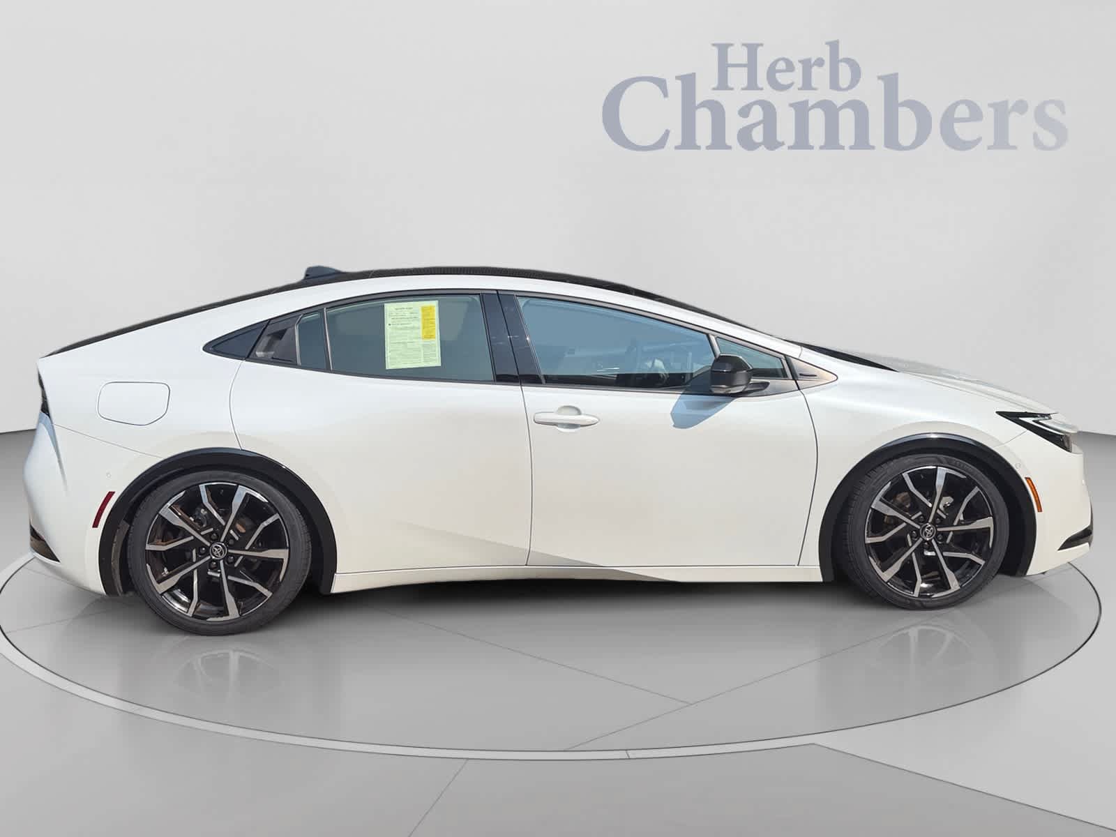 Used 2024 Toyota Prius Prime Premium w/ Advanced Technology Package FWD image 11