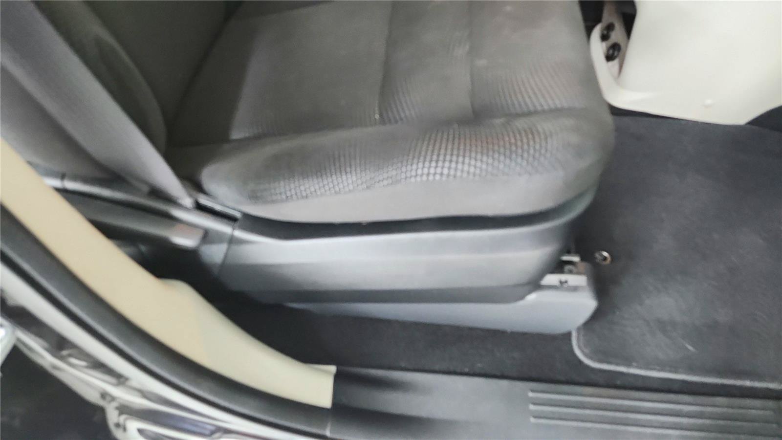 Used 2020 Dodge Grand Caravan SE FWD image 19