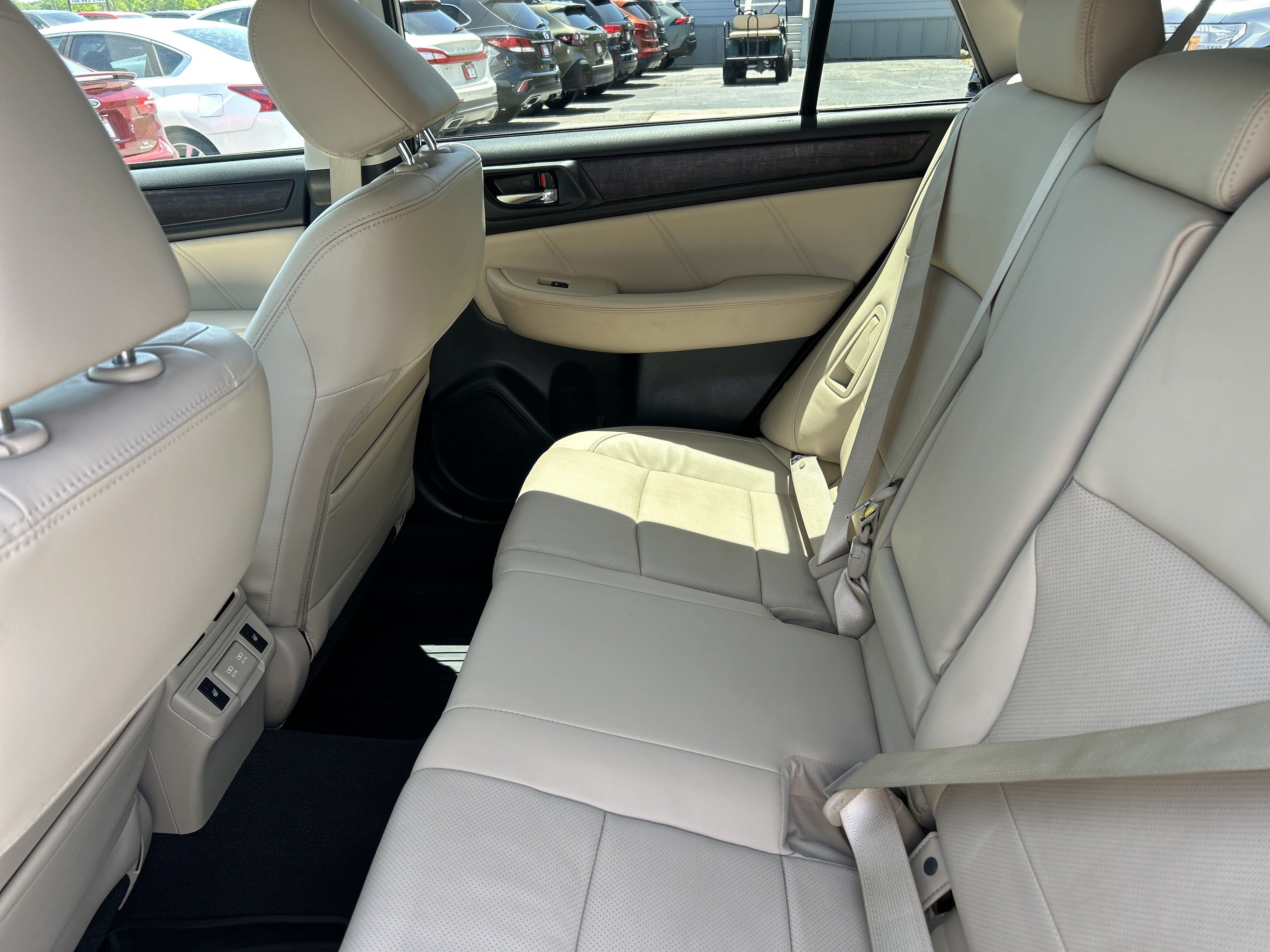 Used 2019 Subaru Outback 2.5i Limited AWD/4WD image 36