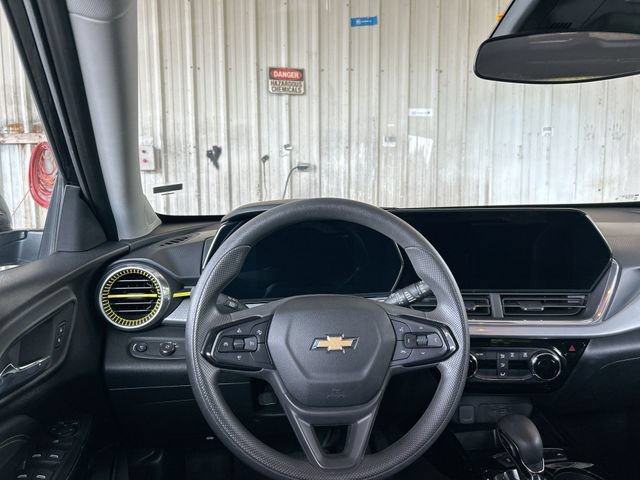 Used 2024 Chevrolet Trax LT FWD image 10