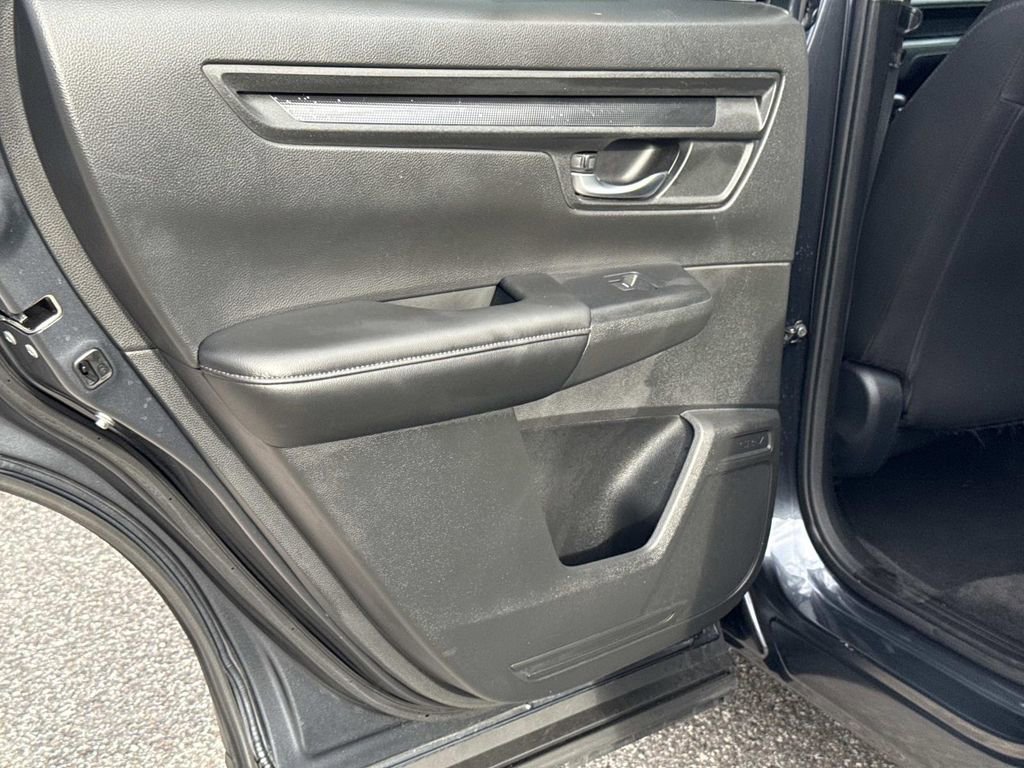 Used 2025 Honda CR-V LX image 12