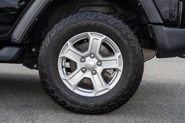 Used 2022 Jeep Wrangler Unlimited Sport w/ Sun And Sound Package AWD/4WD image 31
