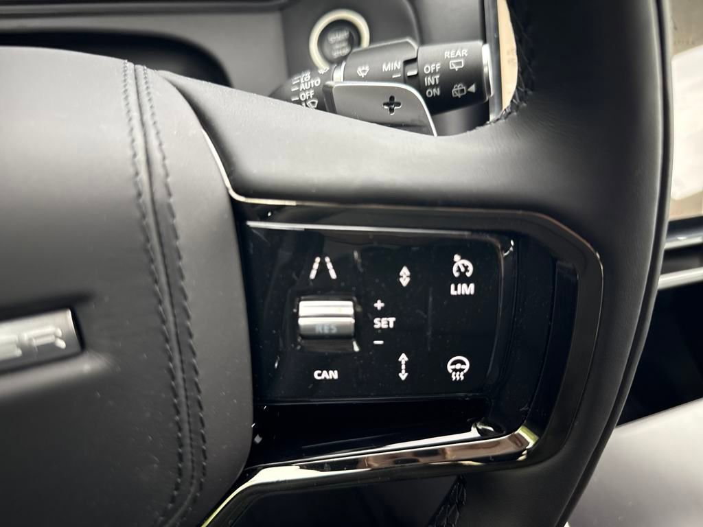 Used 2026 Land Rover Range Rover Velar Dynamic SE image 23