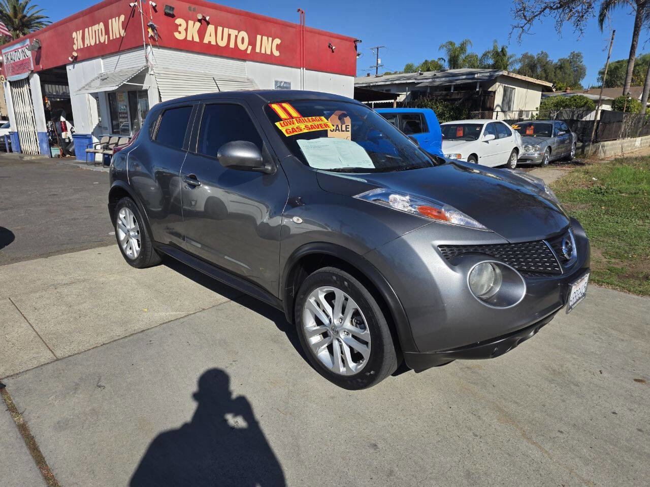 Used 2011 Nissan Juke SV FWD image 10
