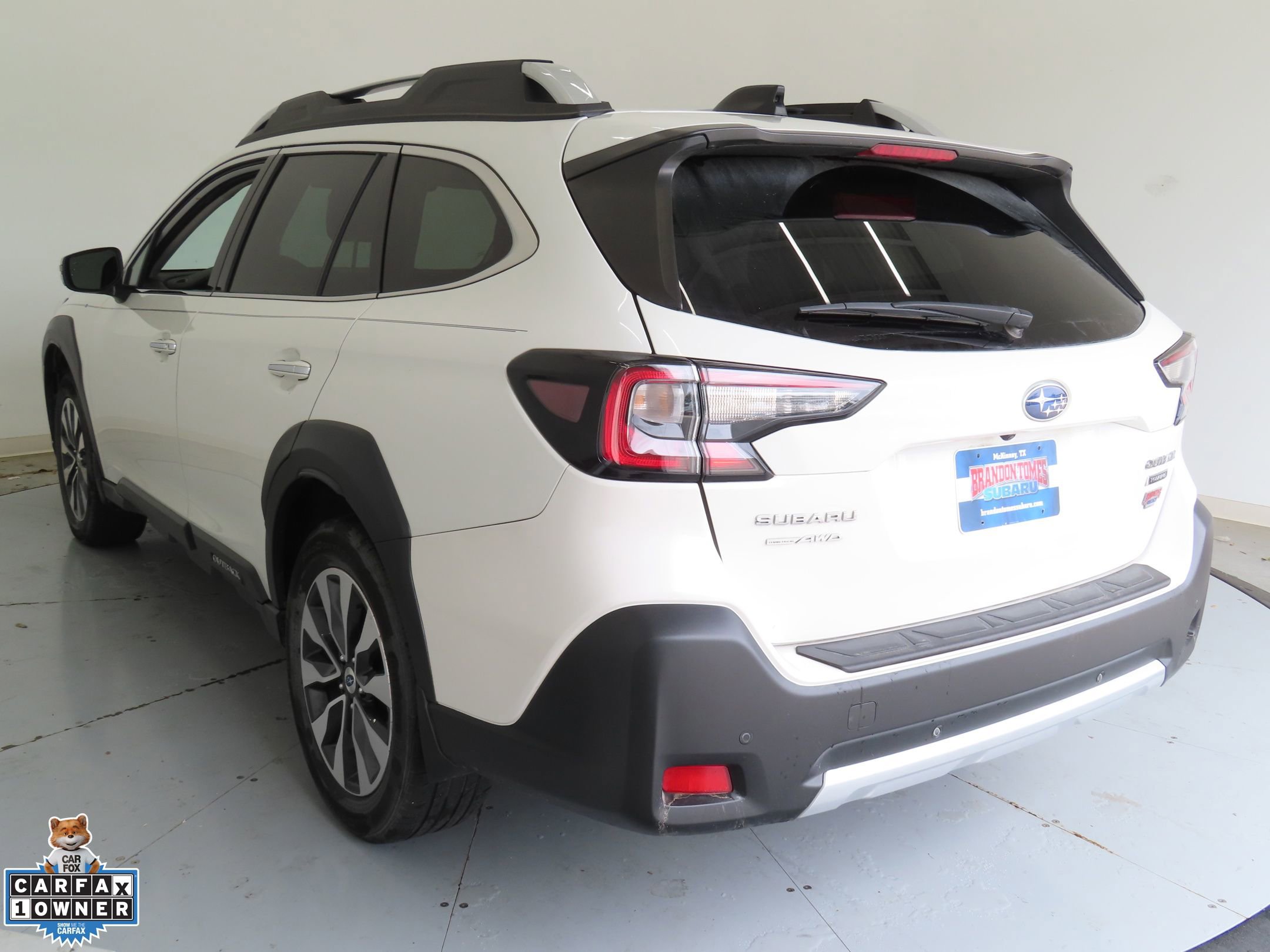 Used 2023 Subaru Outback Touring w/ Tech Package 2 AWD/4WD image 6