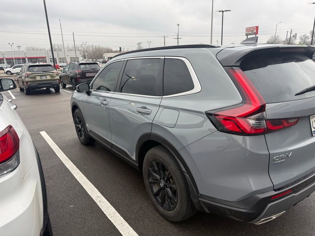Used 2025 Honda CR-V Sport image 2