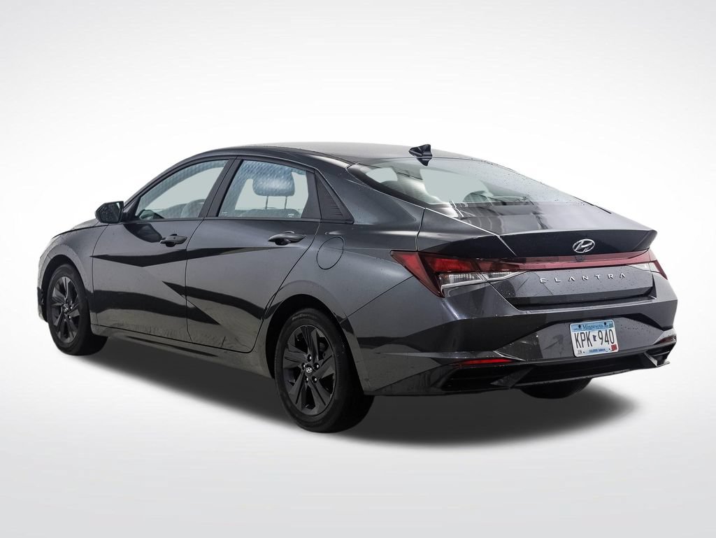 Used 2023 Hyundai Elantra SEL FWD image 3