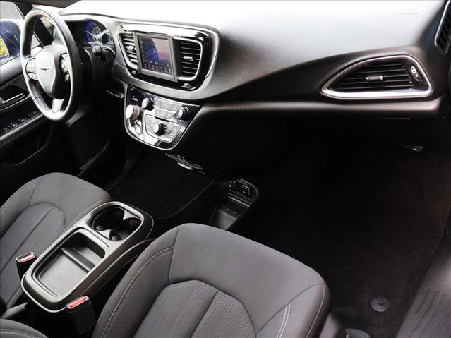 Used 2019 Chrysler Pacifica Touring Plus w/ S Appearance Package FWD image 20