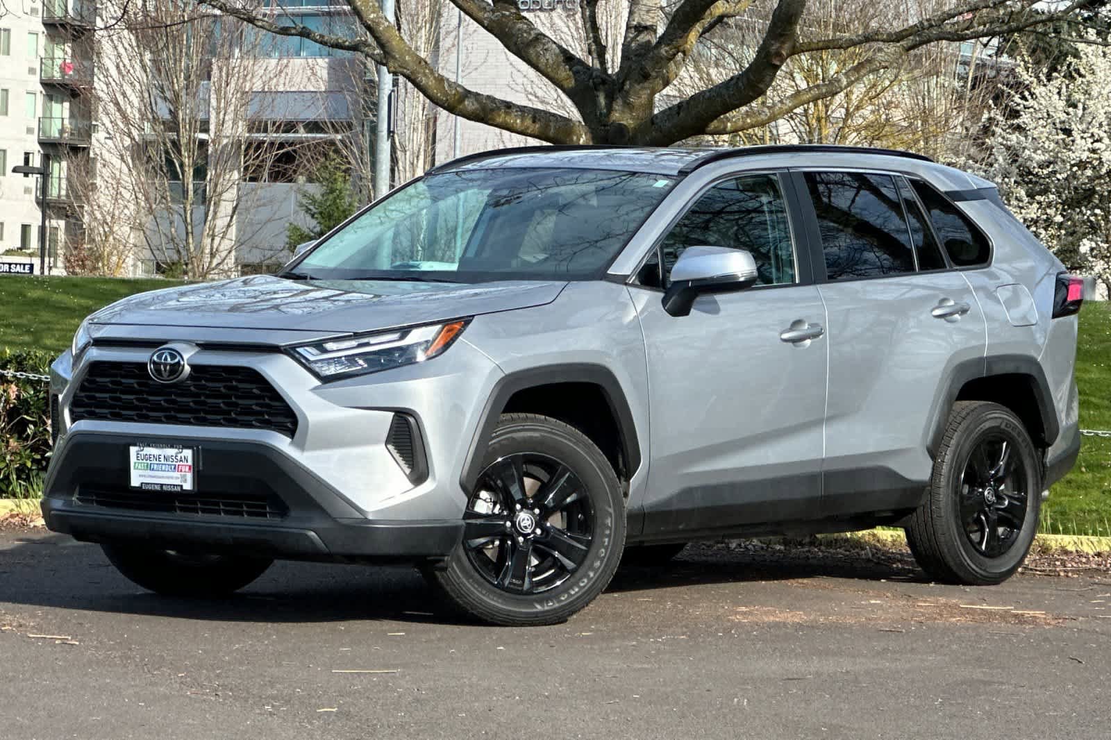 Used 2025 Toyota RAV4 XLE w/ Convenience Package image 1