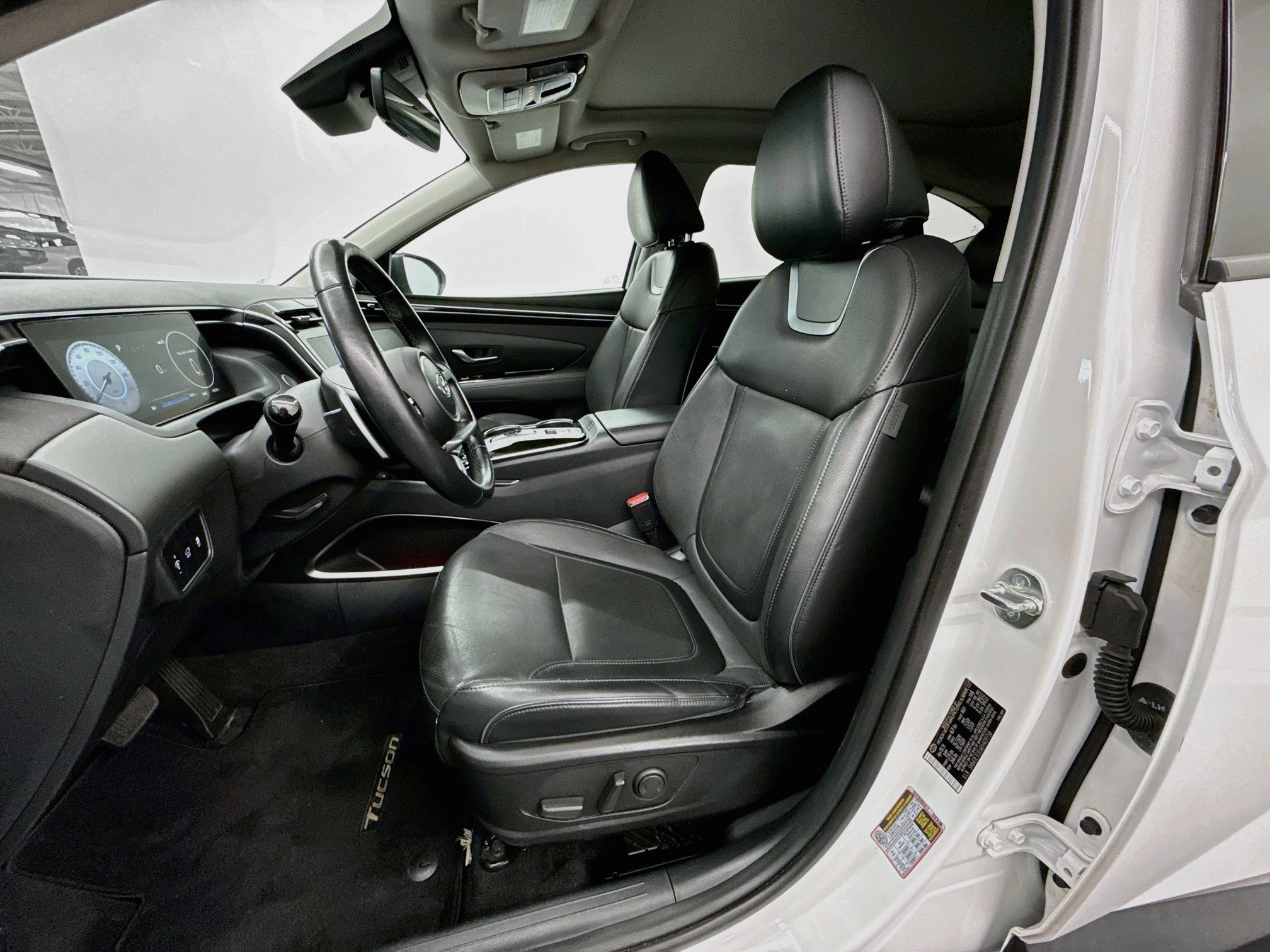 Used 2024 Hyundai Tucson Limited FWD image 13