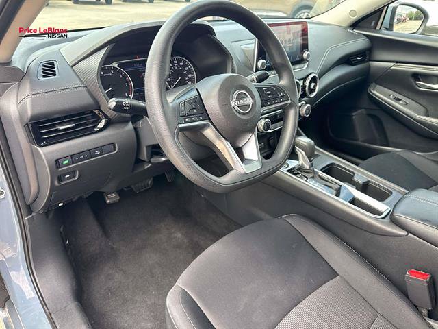 Used 2024 Nissan Sentra SV FWD image 17