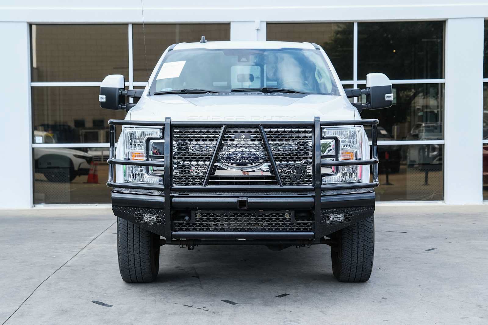 Used 2019 Ford F250 Lariat w/ Lariat Ultimate Package AWD/4WD image 2