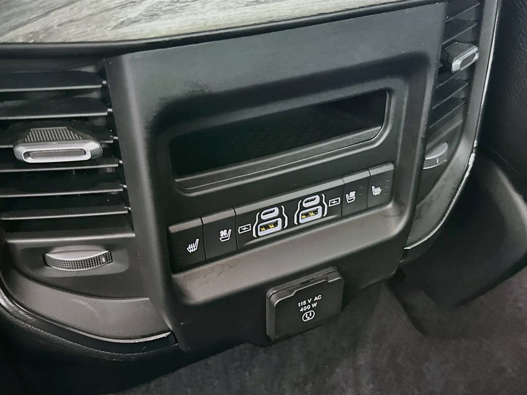 Used 2025 RAM 1500 Limited w/ Body Color Bumper Group AWD/4WD image 26