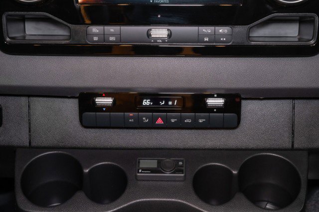 Used 2024 Mercedes-Benz Sprinter 2500 image 29
