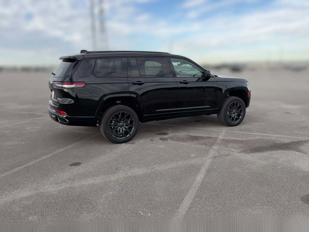 New 2025 Jeep Grand Cherokee L Summit image 13