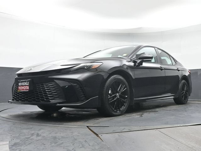 Certified 2026 Toyota Camry SE AWD/4WD image 33