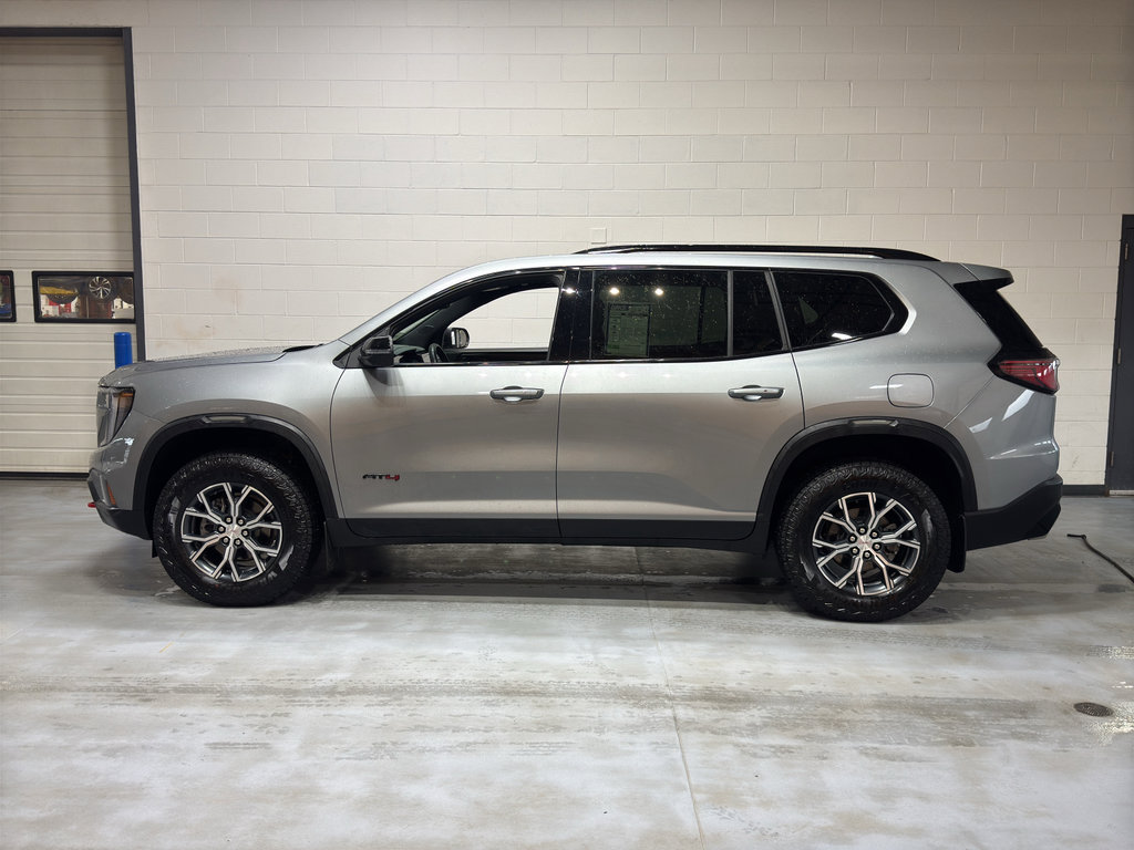 Used 2025 GMC Acadia AT4 w/ Luxury Package image 2