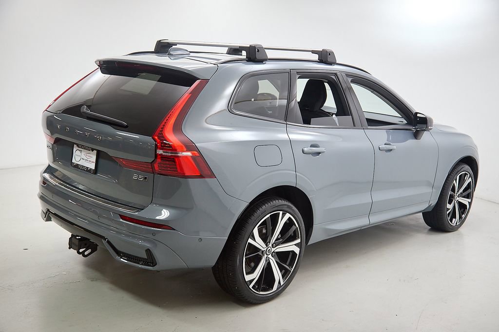 Certified 2024 Volvo XC60 B5 Ultimate w/ Protection Package Premier image 10